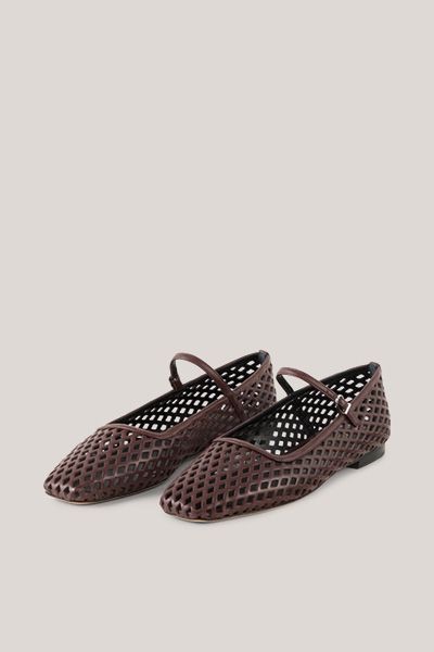 Perforierte Leder-Ballerinas mit Riemchen