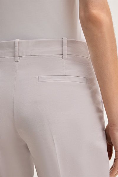 Minimalistische Riemchen-Zehentrenner aus Leder