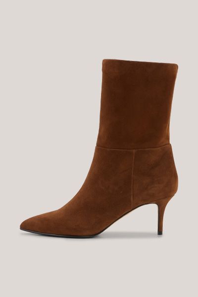 Spitze Stiefel aus Veloursleder