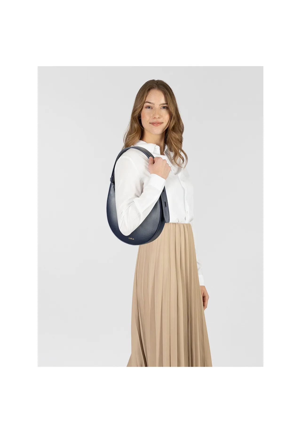Elegante Halbmond-Schultertasche aus Leder