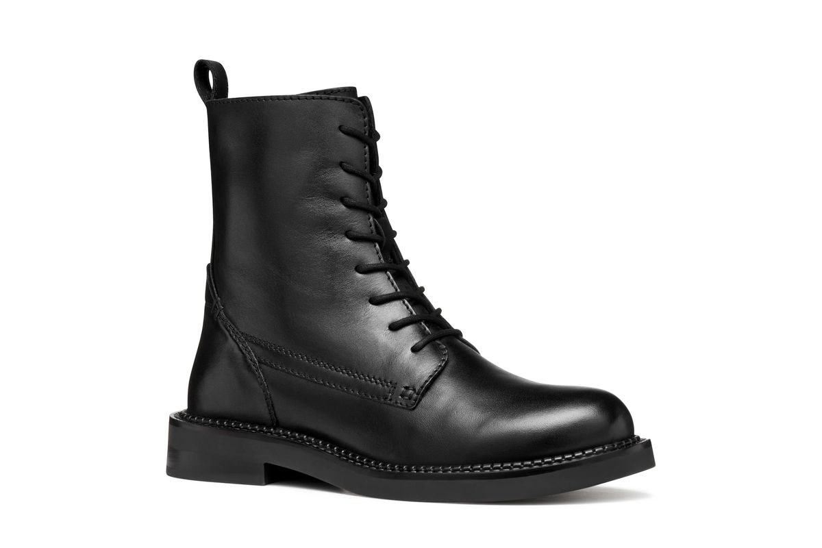 Minimalistische Leder-Schnürstiefeletten