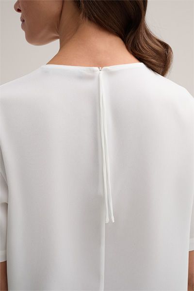Minimalistische Kurzarm-Bluse aus Crêpe