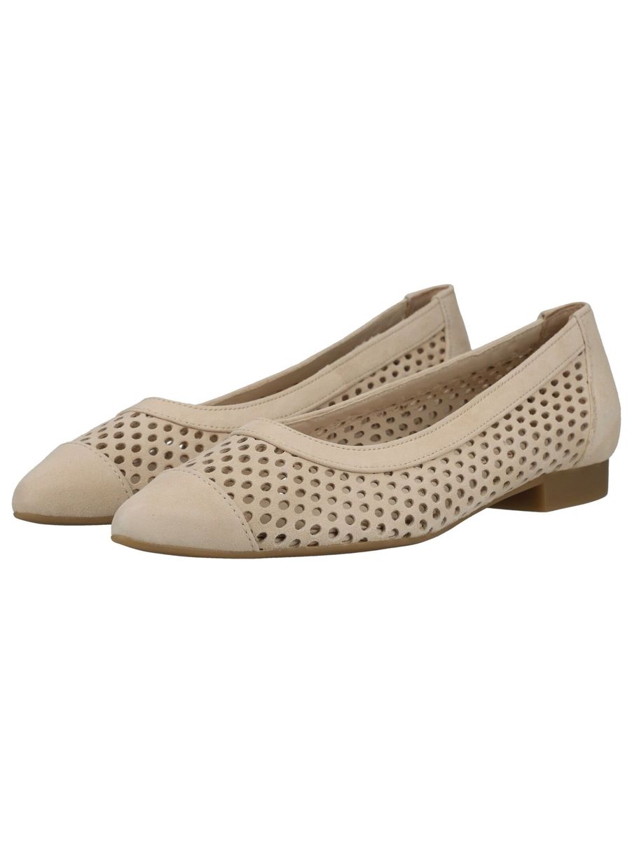 Elegante perforierte Ballerinas mit Kappe