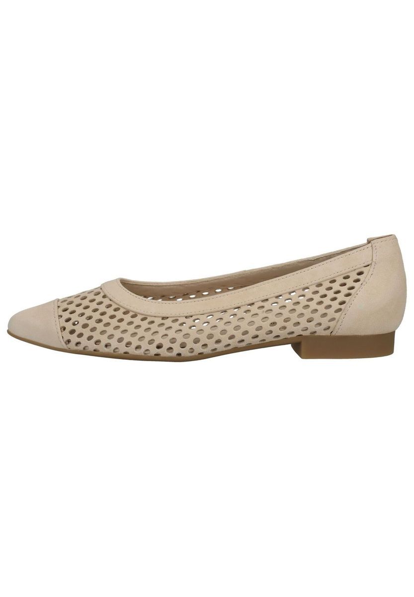 Elegante perforierte Ballerinas mit Kappe