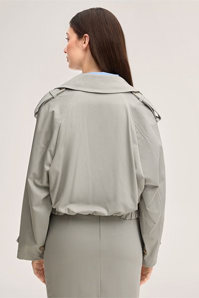 Kurzjacke im Trench-Design