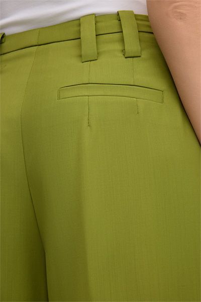 Weit geschnittene Wollhose mit Bundfalten