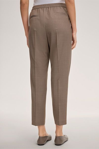 Bundfaltenhose aus Schurwolle im Jogger-Stil