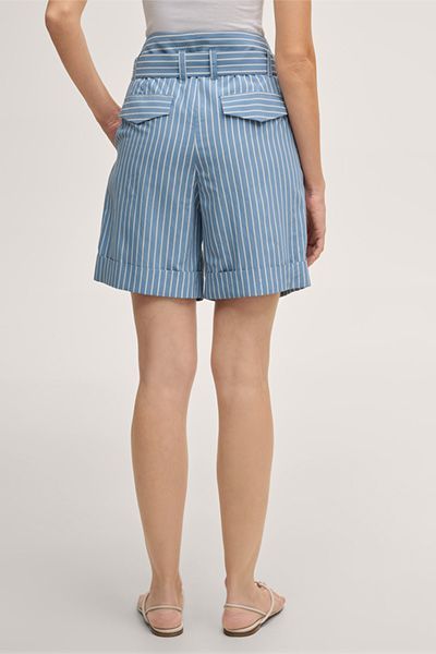 Gestreifte High-Waist-Shorts mit Gürtel