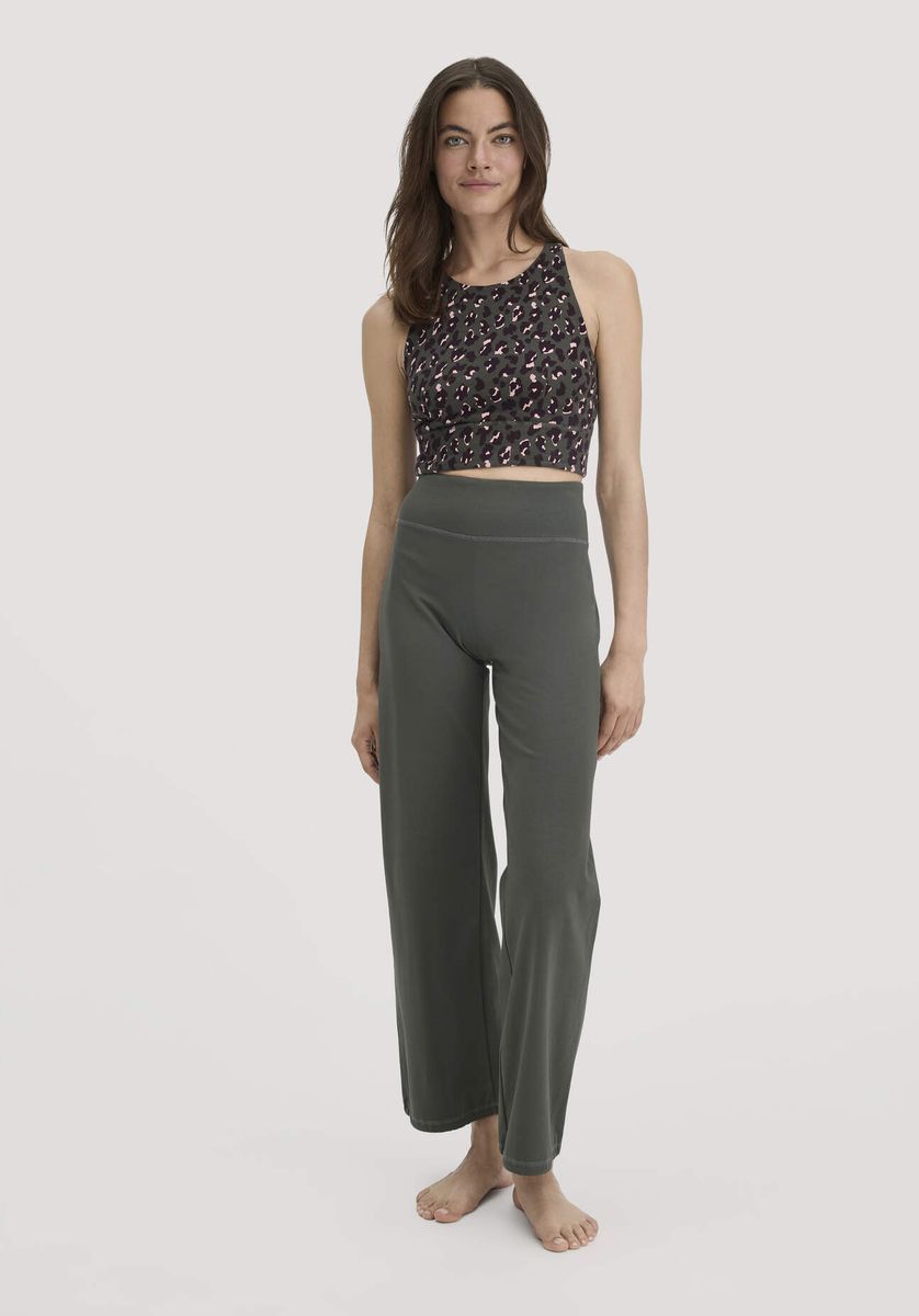 Sport-Bustier mit Leopardenmuster und Stehkragen