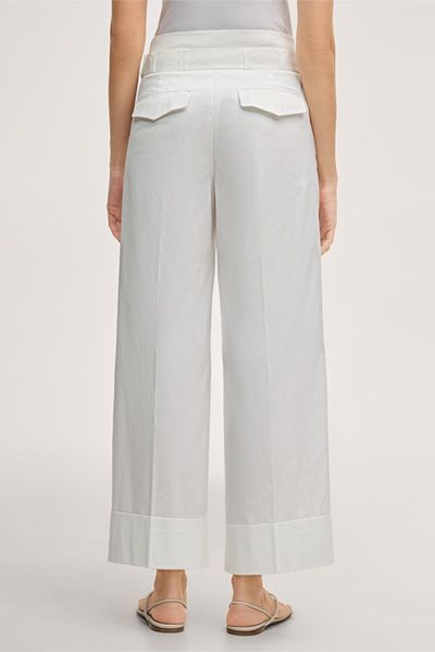 Hochtaillierte Culotte mit Gürtel