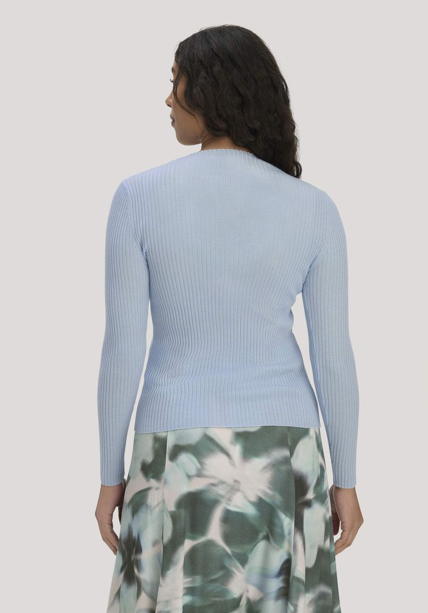 Eng anliegender Rippstrick-Pullover mit Stehkragen