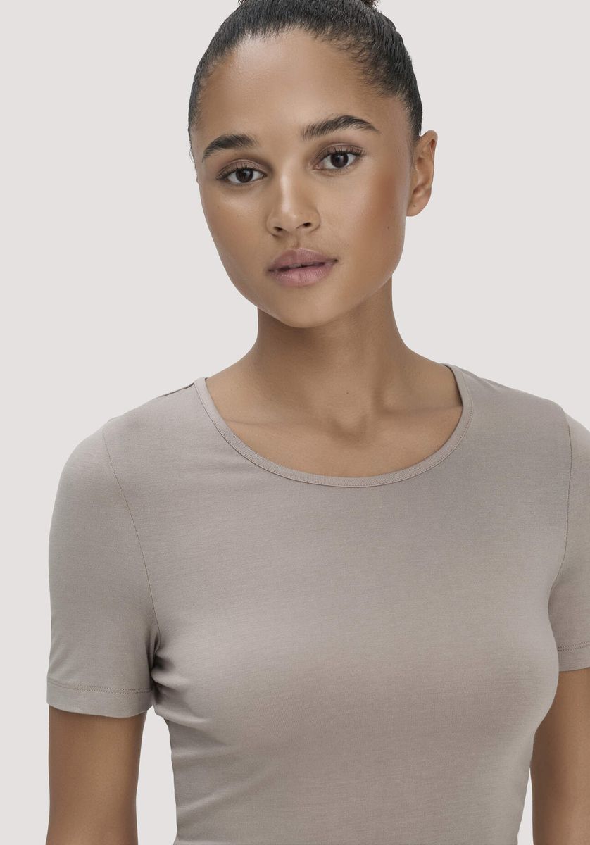 Minimalistisches Pure Flow Modal-Shirt
