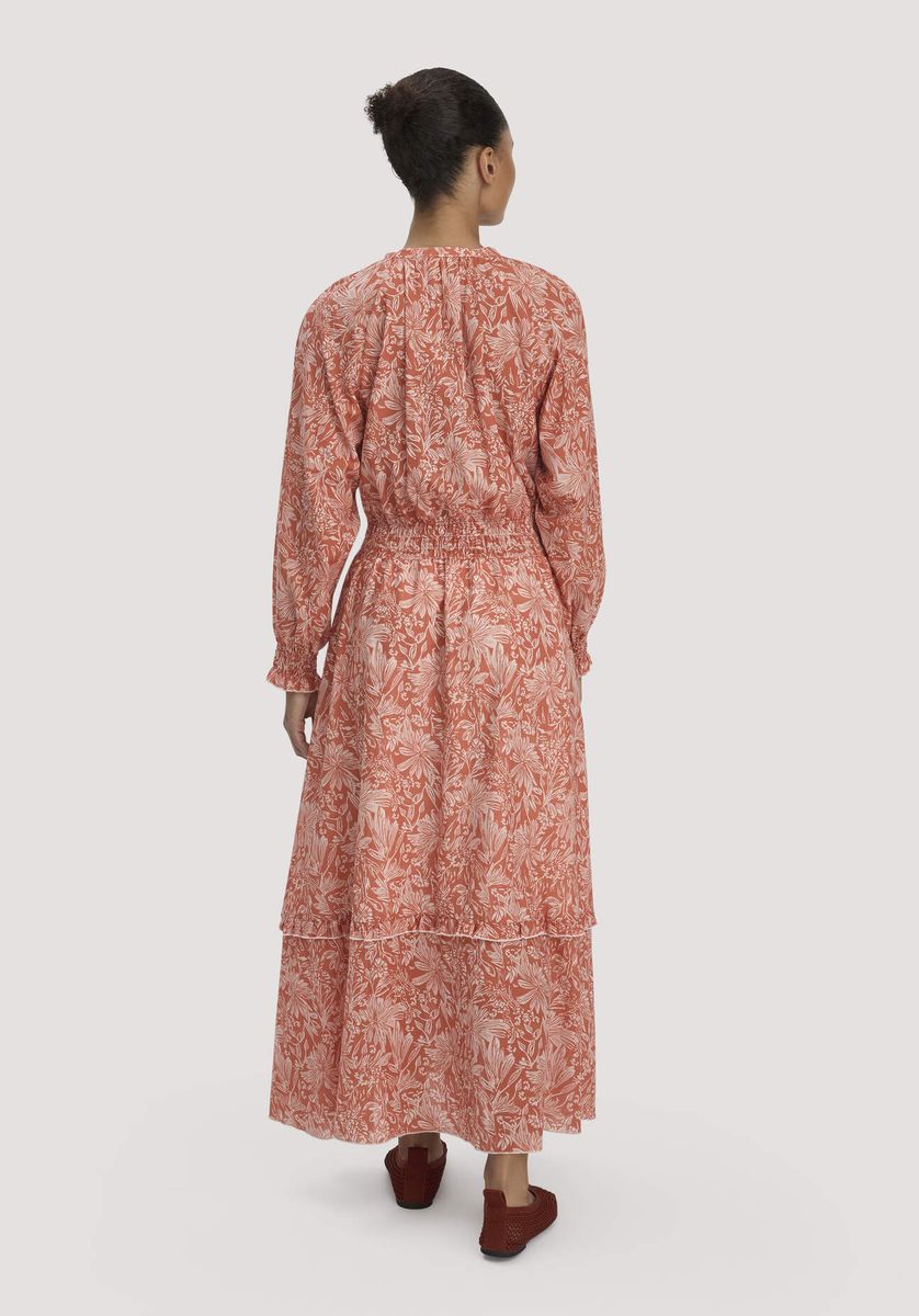 Maxikleid mit Blumenprint und Stufen