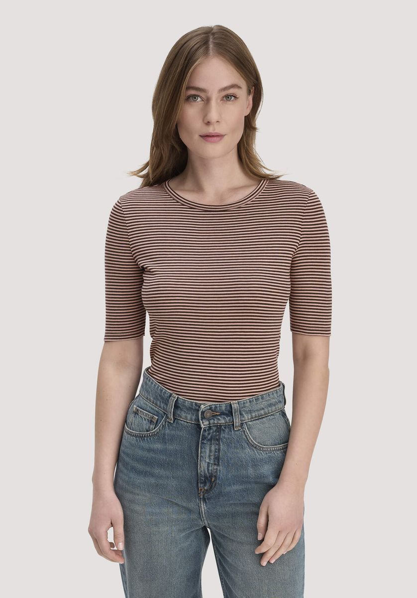 Gestreiftes Rippshirt mit Halbaermeln