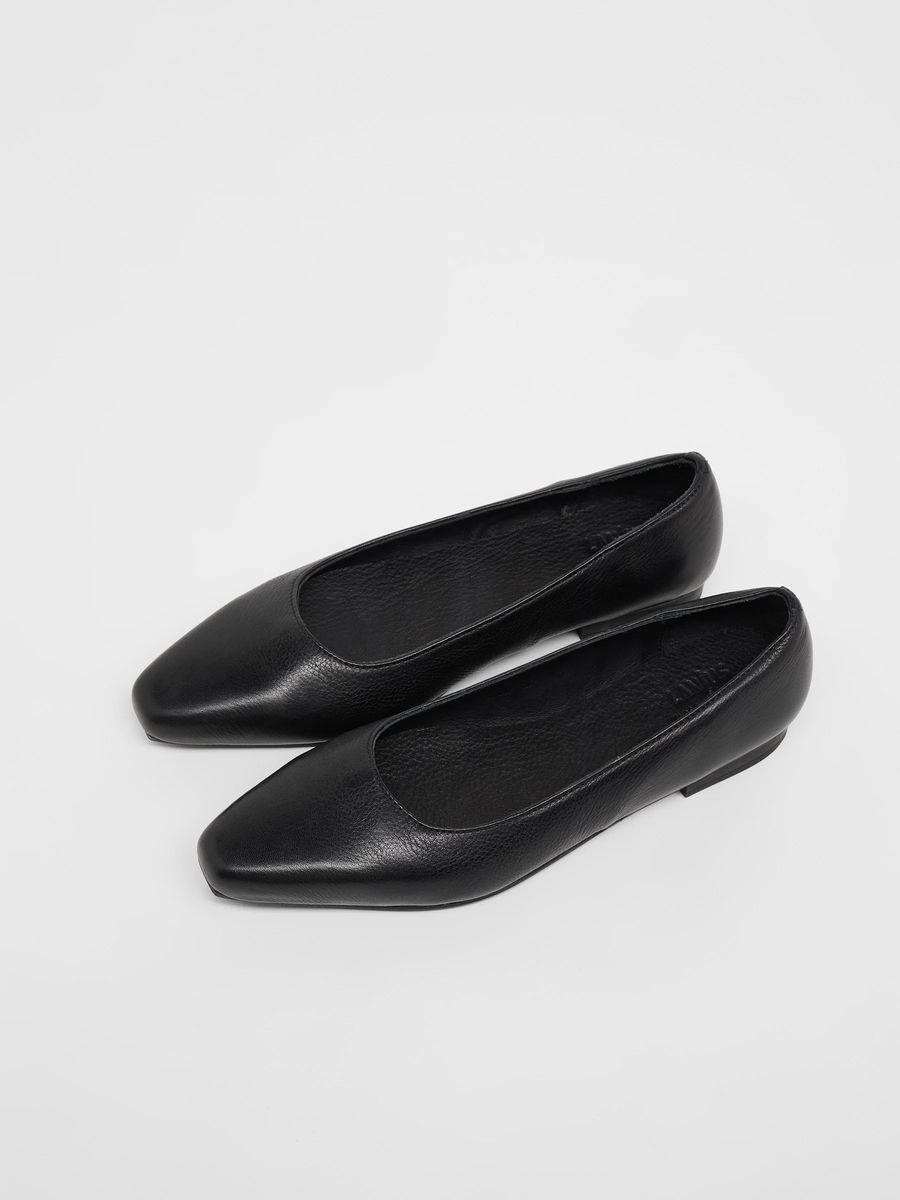 Leder-Ballerinas mit eckiger Zehenpartie