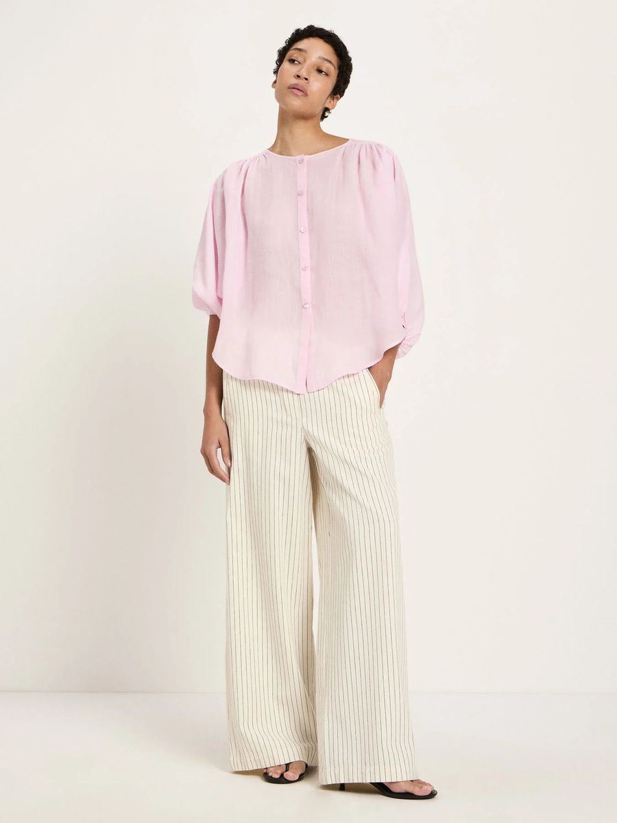 Luftige Ramie-Bluse mit Ballonärmeln