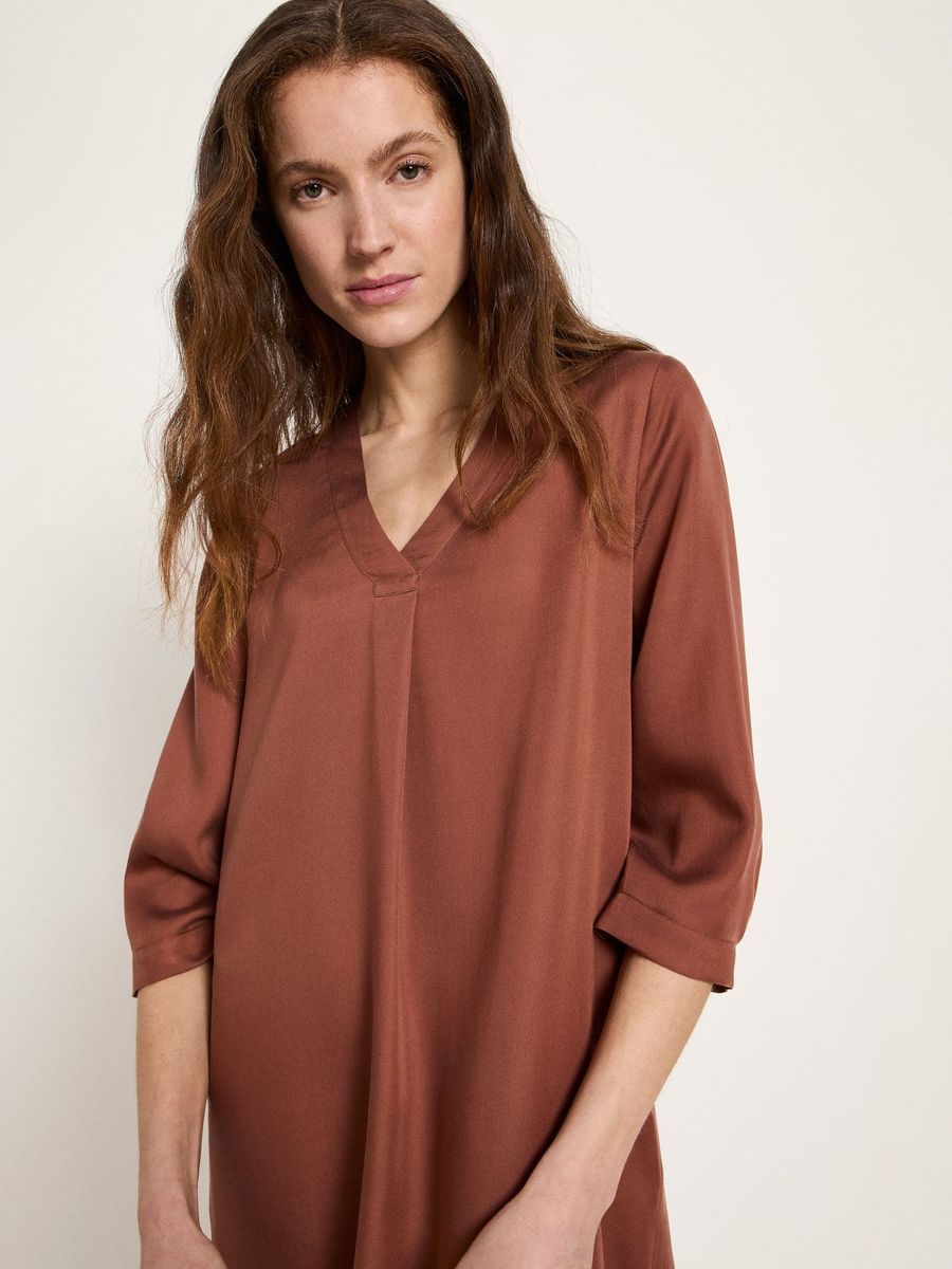 Fließendes Tencel-Kleid mit V-Ausschnitt