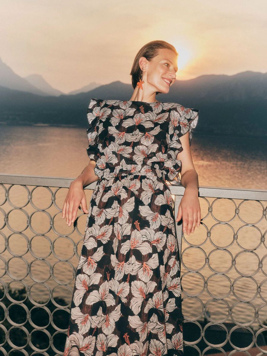 Florale Bluse mit Volant-Schultern