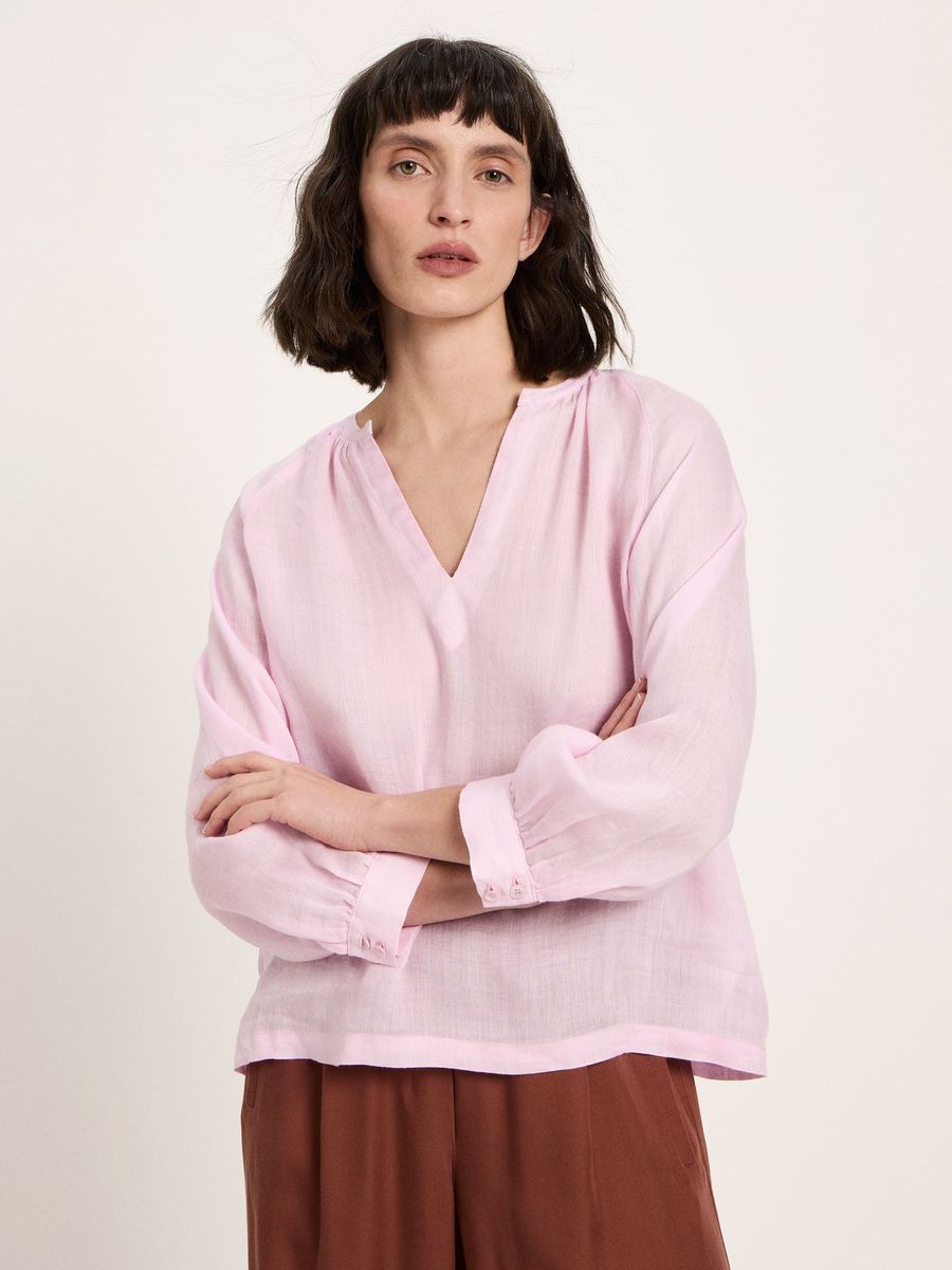 Leichte Ramie-Bluse mit V-Ausschnitt