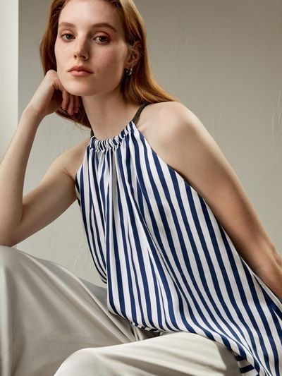 Neckholder-Top aus Seidentwill