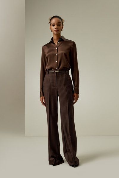Elegantes Hemd aus Seidensatin