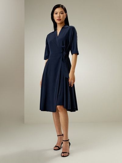 Elegantes Wickelkleid aus Seide