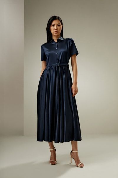 Elegantes Seidenhemdkleid mit Gürtel