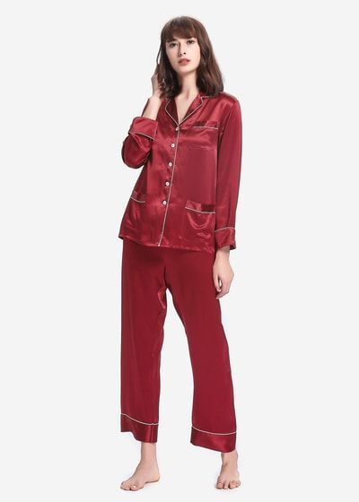 Seiden-Pyjama-Set mit Knopfleiste