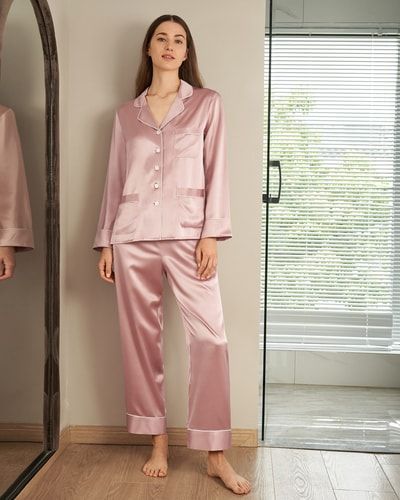 Seiden-Pyjama-Set mit Kontrastpaspel