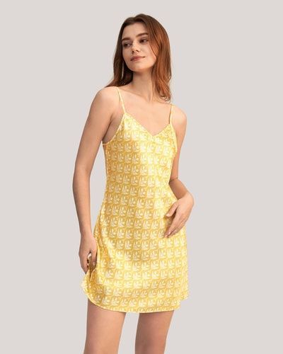 Seidiges Slip-Kleid mit Monogramm-Print