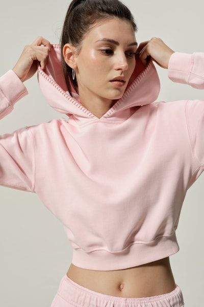 Minimalistischer Cropped-Kapuzenpullover
