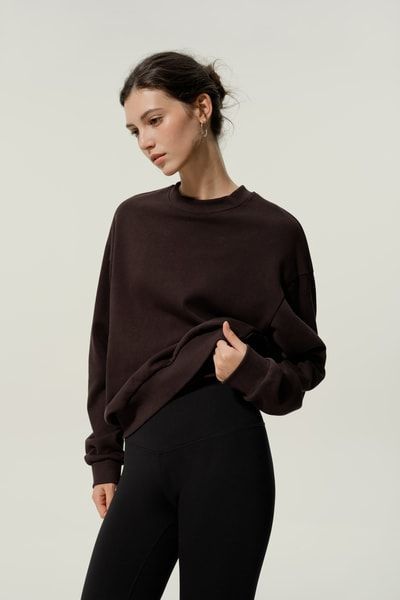 Minimalistischer Oversize-Rundhalspullover