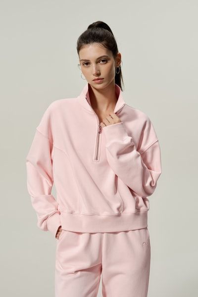 Sportlicher Pullover mit halbem Reißverschluss
