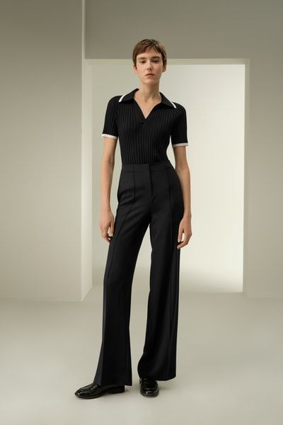 Minimalistische Seidenkrepp-Hose mit weitem Bein