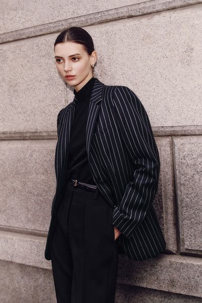 Einreihiger Nadelstreifen-Blazer aus Wollgemisch