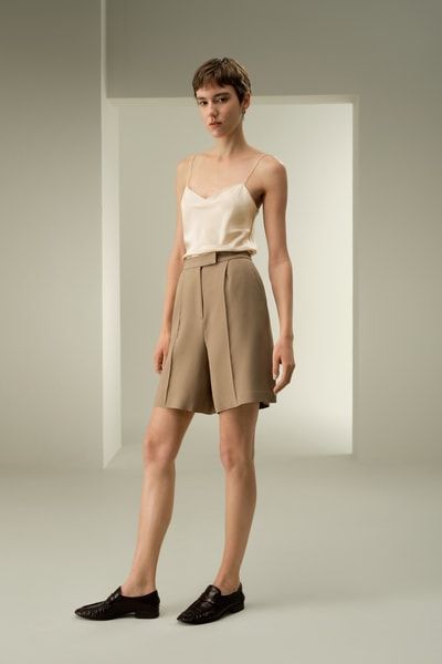 Elegante Falten-Shorts aus Seide-Wolle