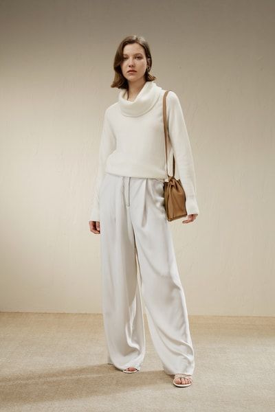 Kaschmir-Strickpullover mit Wasserfallausschnitt