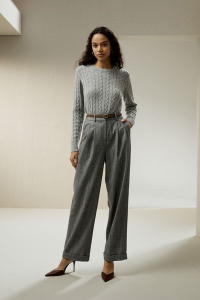 Klassischer Rundhals-Zopfmusterpullover