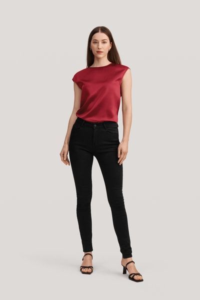 Minimalistisches Top aus Seidencharmeuse
