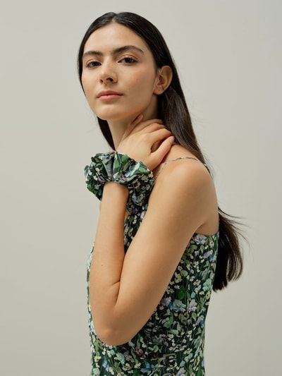 Elegantes Seiden-Haargummi-Set mit Blumenmuster