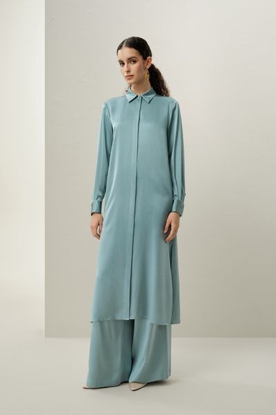 Fließende Seidenhose mit weitem Bein