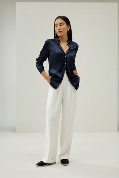 Elegantes Seidenhemd mit Knopfleiste