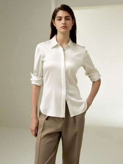 Elegantes tailliertes Seidensatin-Hemd