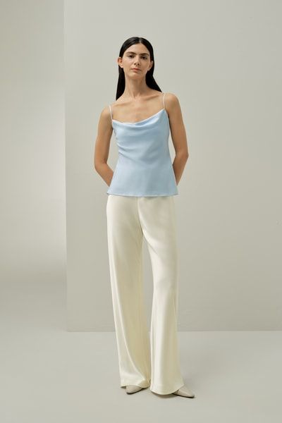Elegantes Camisole mit Wasserfallausschnitt