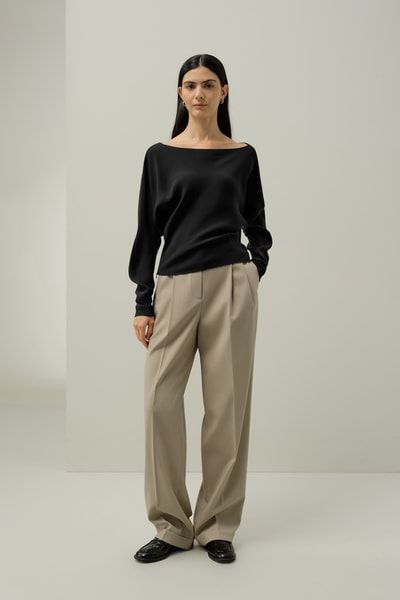 Elegante drapierte Seidenbluse