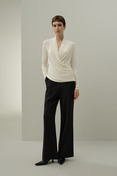 Modellierendes Wickeltop aus Seidenjersey
