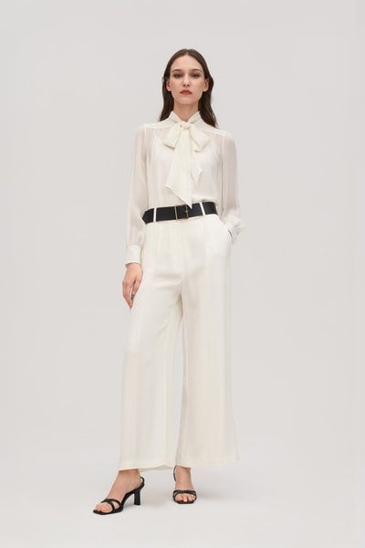 Seidenbluse mit eleganter Schluppe