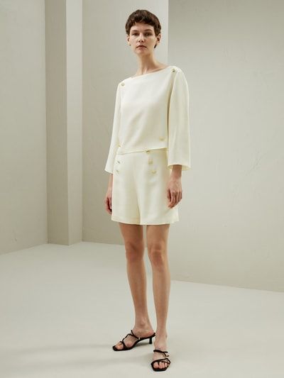 High-Waist Seidenshorts mit Knöpfen