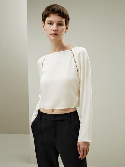 Seidenbluse mit U-Boot-Ausschnitt