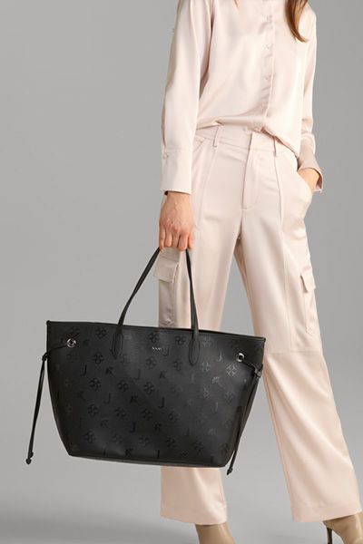 Shopper mit Monogramm-Prägung und Clutch